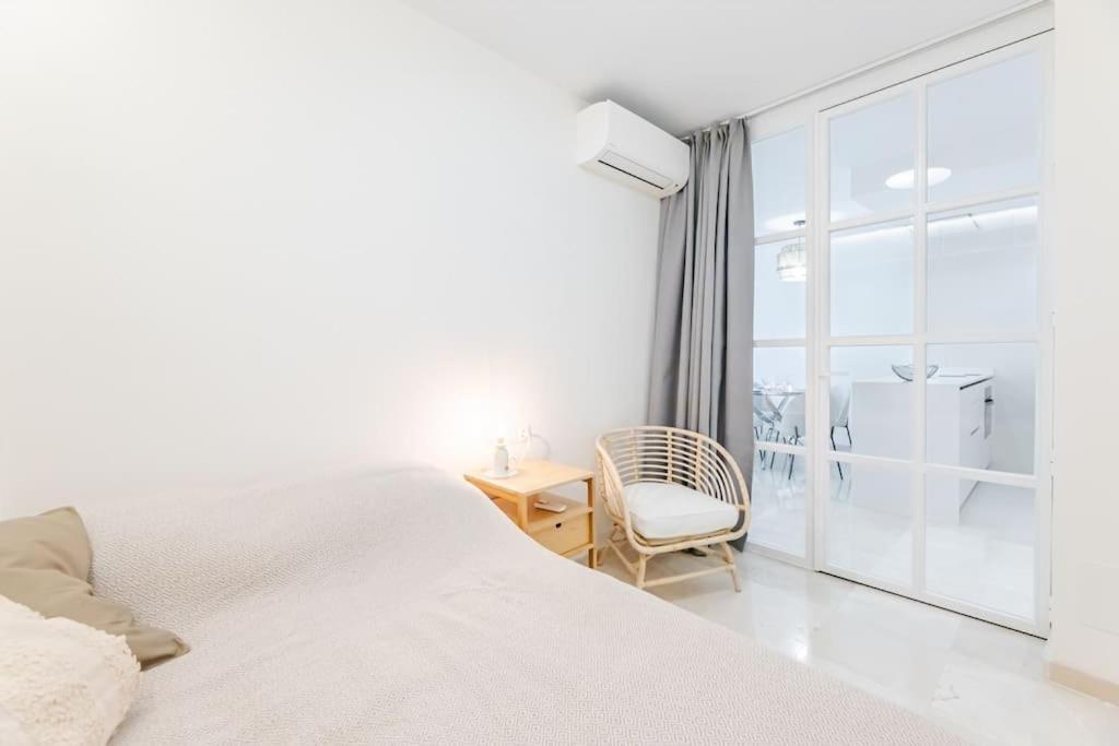 Newly Renovated, Sea View + Walk To Rdr381 Appartement *
